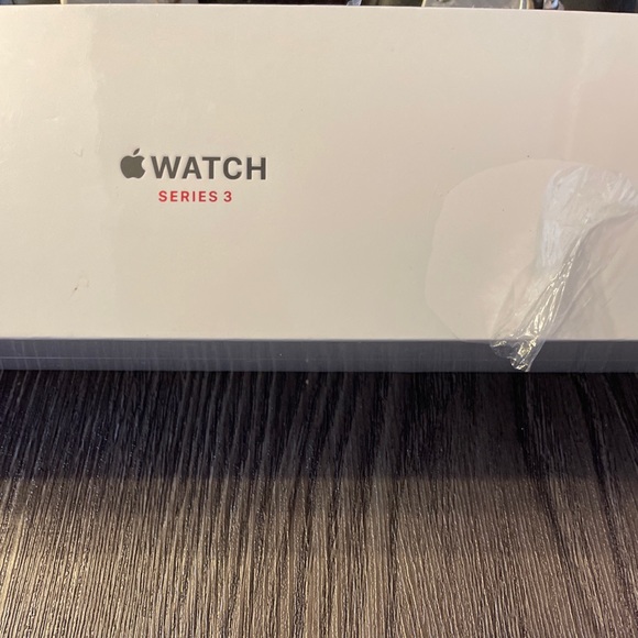 Apple Watch Series 3 42mm Space Gray Aluminum w/ Black Sport Band - GPS+Cellular - Picture 4 of 8